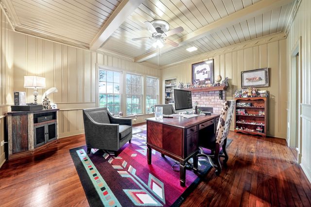 1901 Rose Point, Athens, TX 75752