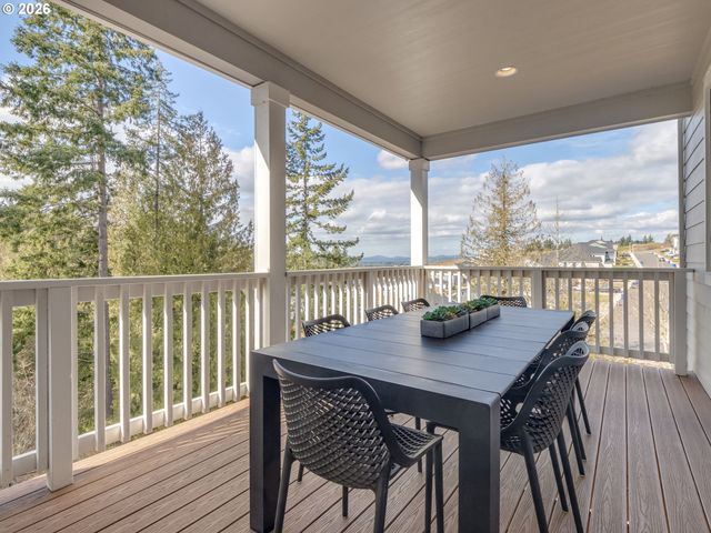 1877 Ne CURRIN CREEK Dr, Estacada, OR 97023