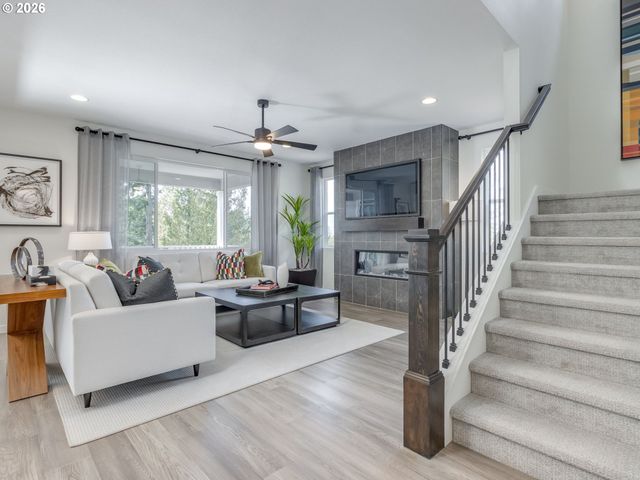 1877 Ne CURRIN CREEK Dr, Estacada, OR 97023