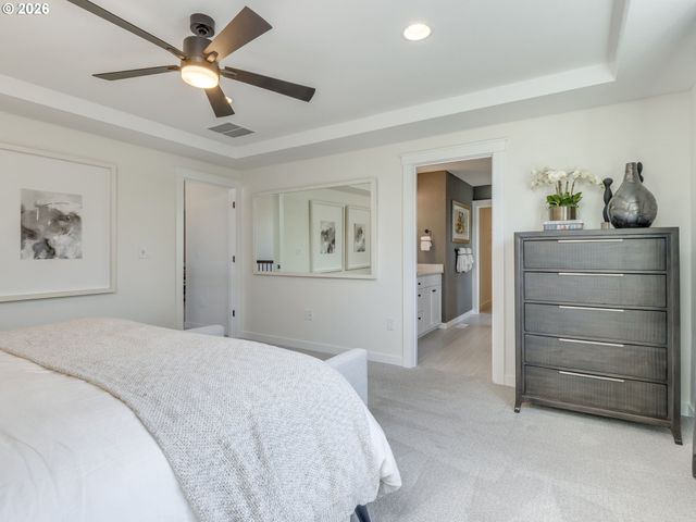 1877 Ne CURRIN CREEK Dr, Estacada, OR 97023