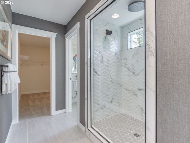 1877 Ne CURRIN CREEK Dr, Estacada, OR 97023