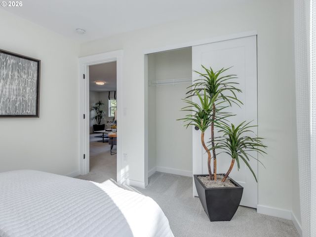 1877 Ne CURRIN CREEK Dr, Estacada, OR 97023