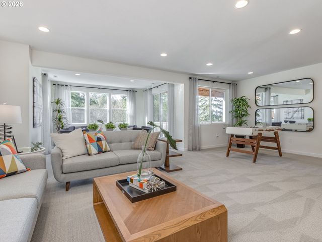 1877 Ne CURRIN CREEK Dr, Estacada, OR 97023