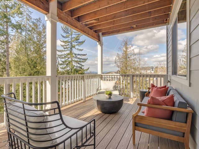 1877 Ne CURRIN CREEK Dr, Estacada, OR 97023