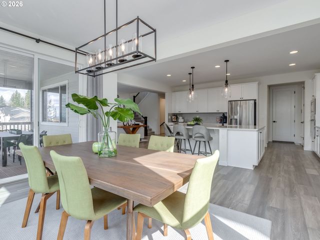 1877 Ne CURRIN CREEK Dr, Estacada, OR 97023