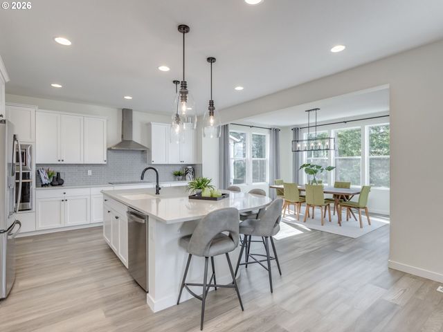 1877 Ne CURRIN CREEK Dr, Estacada, OR 97023