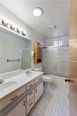 237 Deer Hollow Lane, Seneca, SC 29678