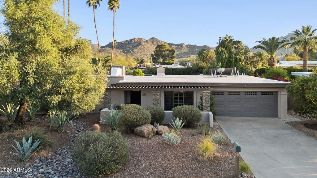 Image 1 of property listing at 3253 E Vogel Avenue, Phoenix, AZ 85028