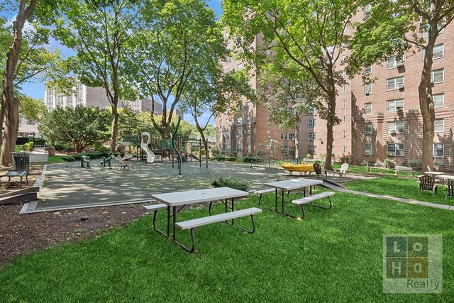 500 Grand Street BGB, New York City, NY 10002