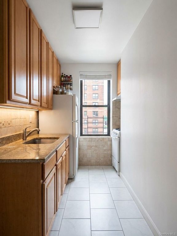 9524 Fort Hamilton Parkway 301, Brooklyn, NY 11209 — photo 4