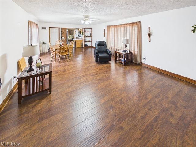 704 23rd Street, Vienna, WV 26105