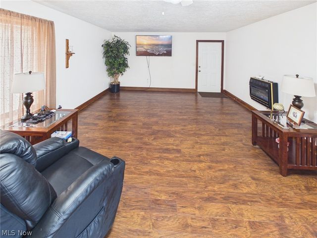 704 23rd Street, Vienna, WV 26105