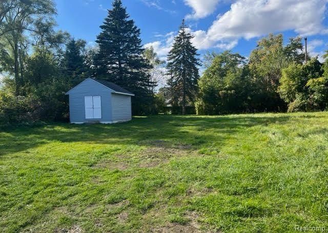 42655 Matter Place, Clinton Charter Township, MI 48036