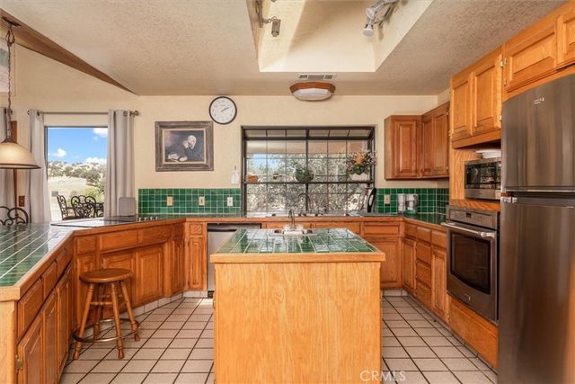 26667 Road 407, Raymond, CA 93653