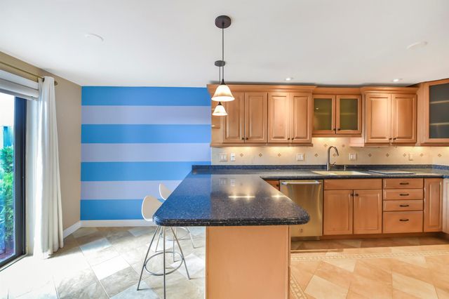 102 Woodland Road, Palm Springs, FL 33461