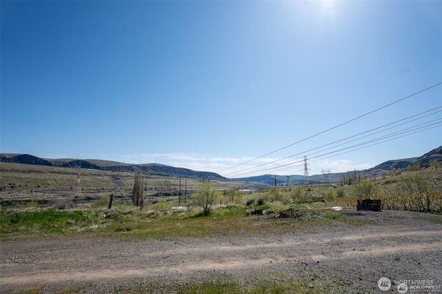 7199 Tarpiscan Road, Malaga, WA 98828