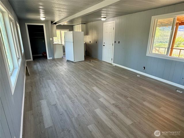 7199 Tarpiscan Road, Malaga, WA 98828