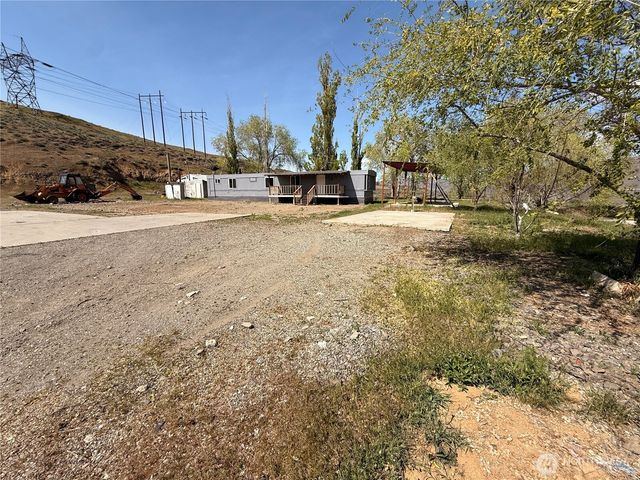 7199 Tarpiscan Road, Malaga, WA 98828