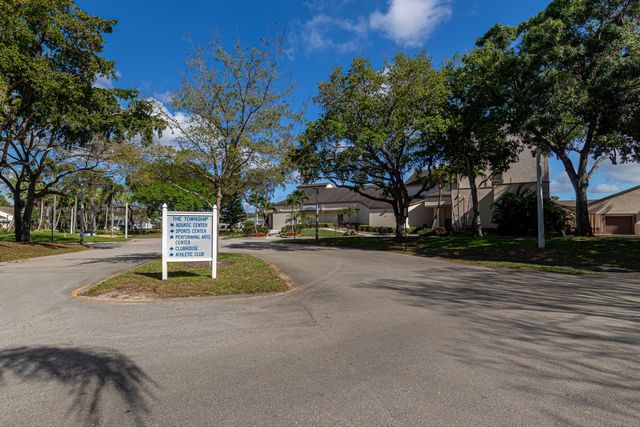 4213 NW 22nd Street, Coconut Creek, FL 33066