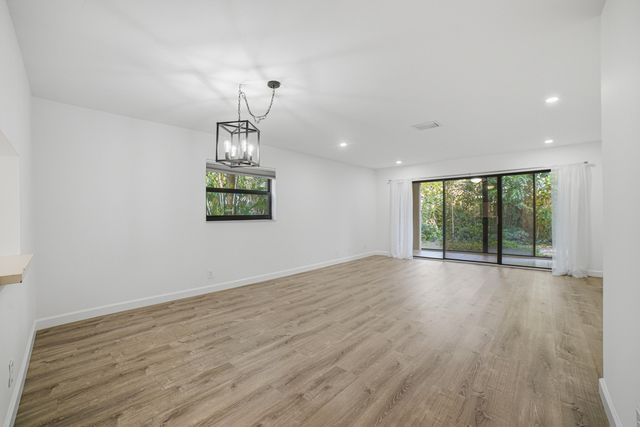 4213 NW 22nd Street, Coconut Creek, FL 33066