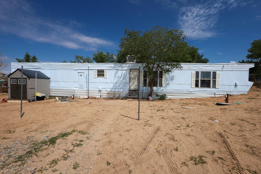 9 SENA Drive, Los Lunas, NM 87031