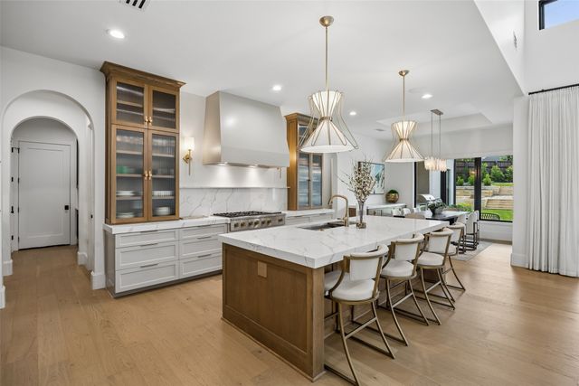 5807 Preston Way, Colleyville, TX 76034