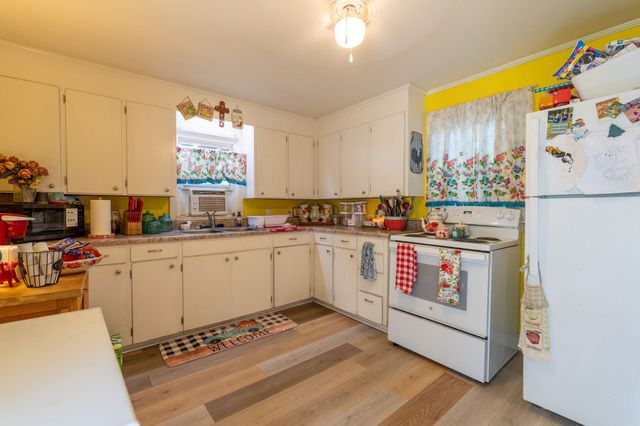 315 Debus St, Lawrenceburg, TN 38464