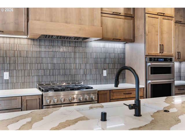 10710 Se 13TH Cir, Vancouver, WA 98664
