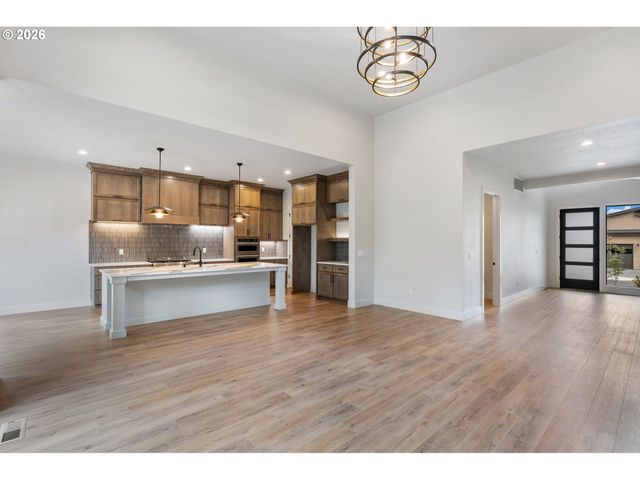 10710 Se 13TH Cir, Vancouver, WA 98664