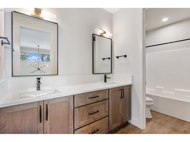 10710 Se 13TH Cir, Vancouver, WA 98664