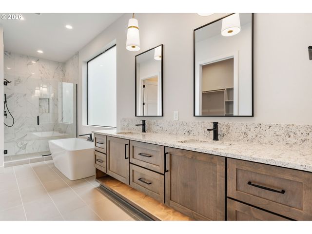10710 Se 13TH Cir, Vancouver, WA 98664