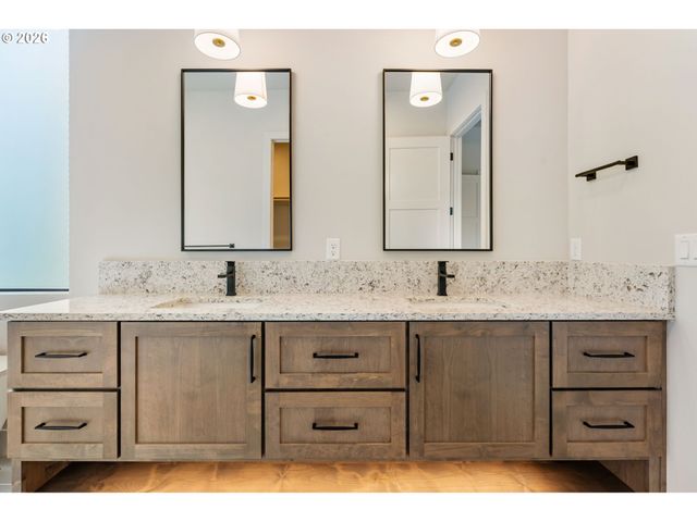 10710 Se 13TH Cir, Vancouver, WA 98664