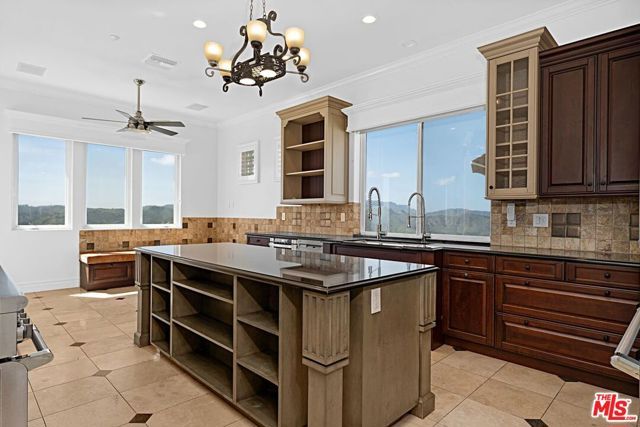 16646 Calle Brittany, Pacific Palisades (los Angeles), CA 90272