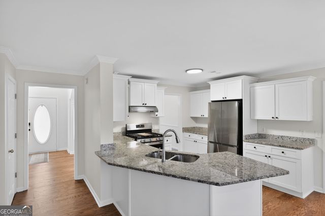 5546 NW Hurstcliffe Drive, Kennesaw, GA 30152