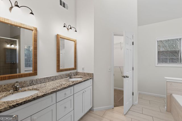 5546 NW Hurstcliffe Drive, Kennesaw, GA 30152