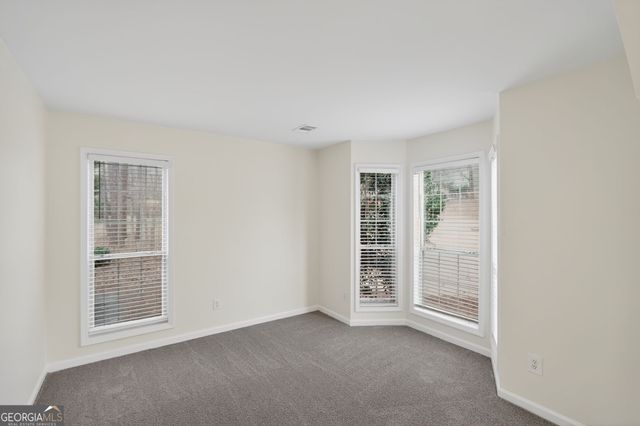 5546 NW Hurstcliffe Drive, Kennesaw, GA 30152