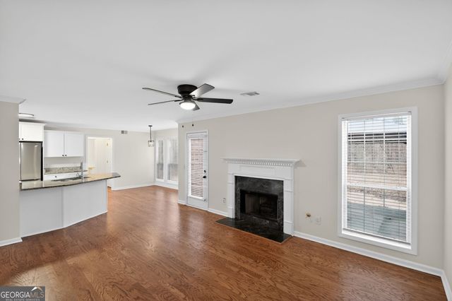 5546 NW Hurstcliffe Drive, Kennesaw, GA 30152