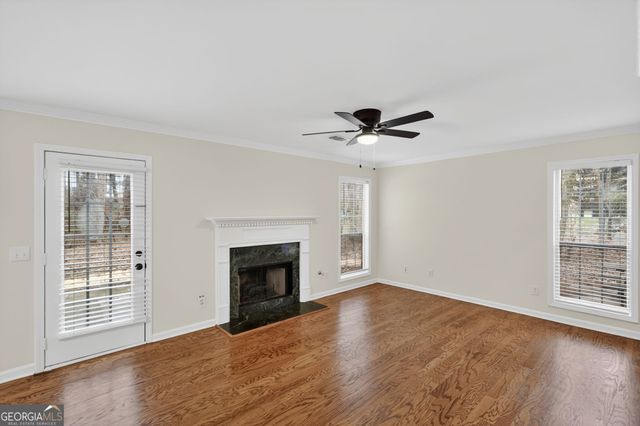 5546 NW Hurstcliffe Drive, Kennesaw, GA 30152