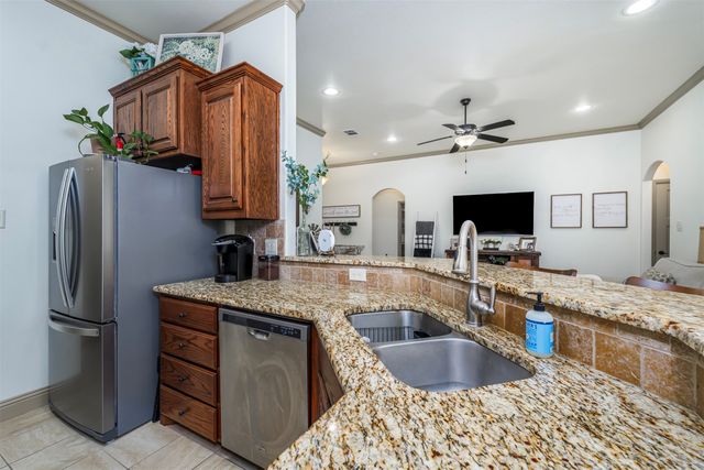 1905 Town Creek Circle, Weatherford, TX 76086