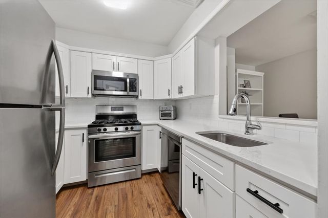 26 School St. 210, Hull, MA 02045