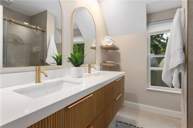 10228 ROBINSON Street, Overland Park, KS 66212