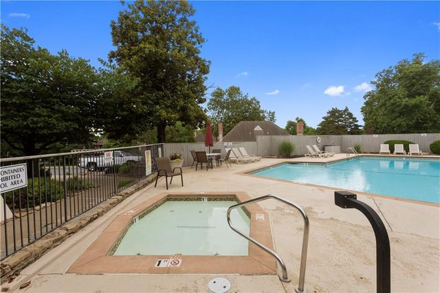 10228 ROBINSON Street, Overland Park, KS 66212