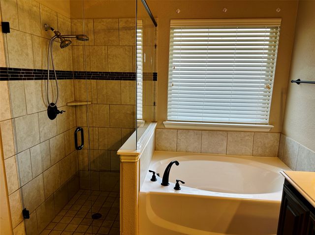 3011 Winecup Court, Heartland, TX 75126