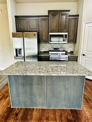 3011 Winecup Court, Heartland, TX 75126