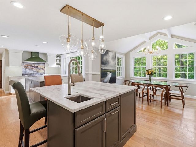 75 Spring Grove Rd, Andover, MA 01810