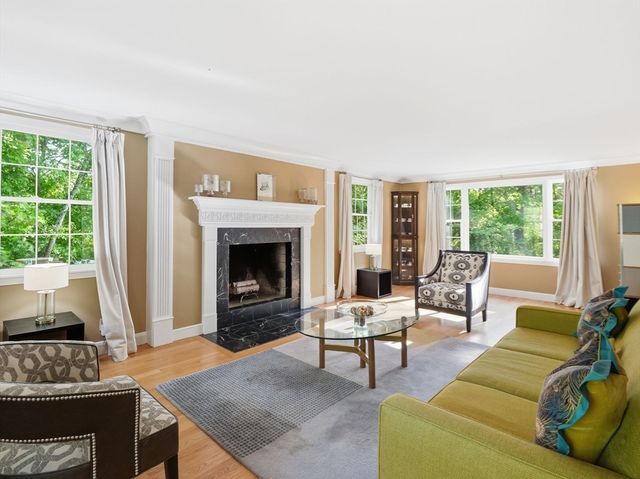 75 Spring Grove Rd, Andover, MA 01810