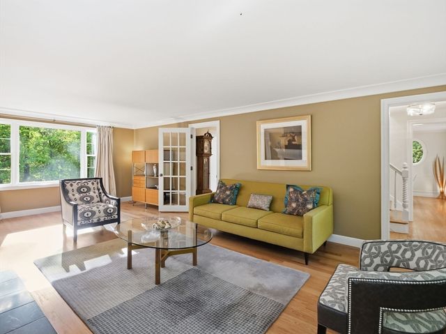 75 Spring Grove Rd, Andover, MA 01810