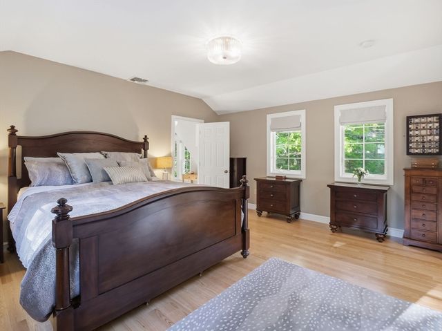 75 Spring Grove Rd, Andover, MA 01810