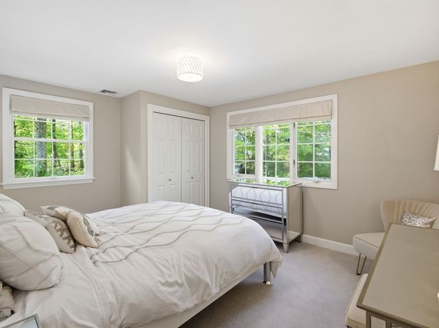 75 Spring Grove Rd, Andover, MA 01810