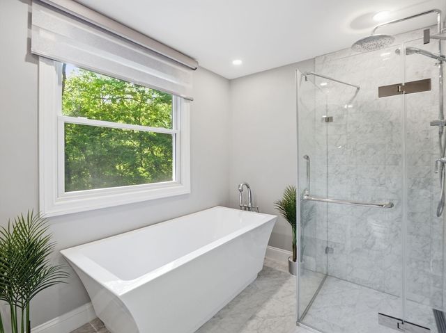 75 Spring Grove Rd, Andover, MA 01810